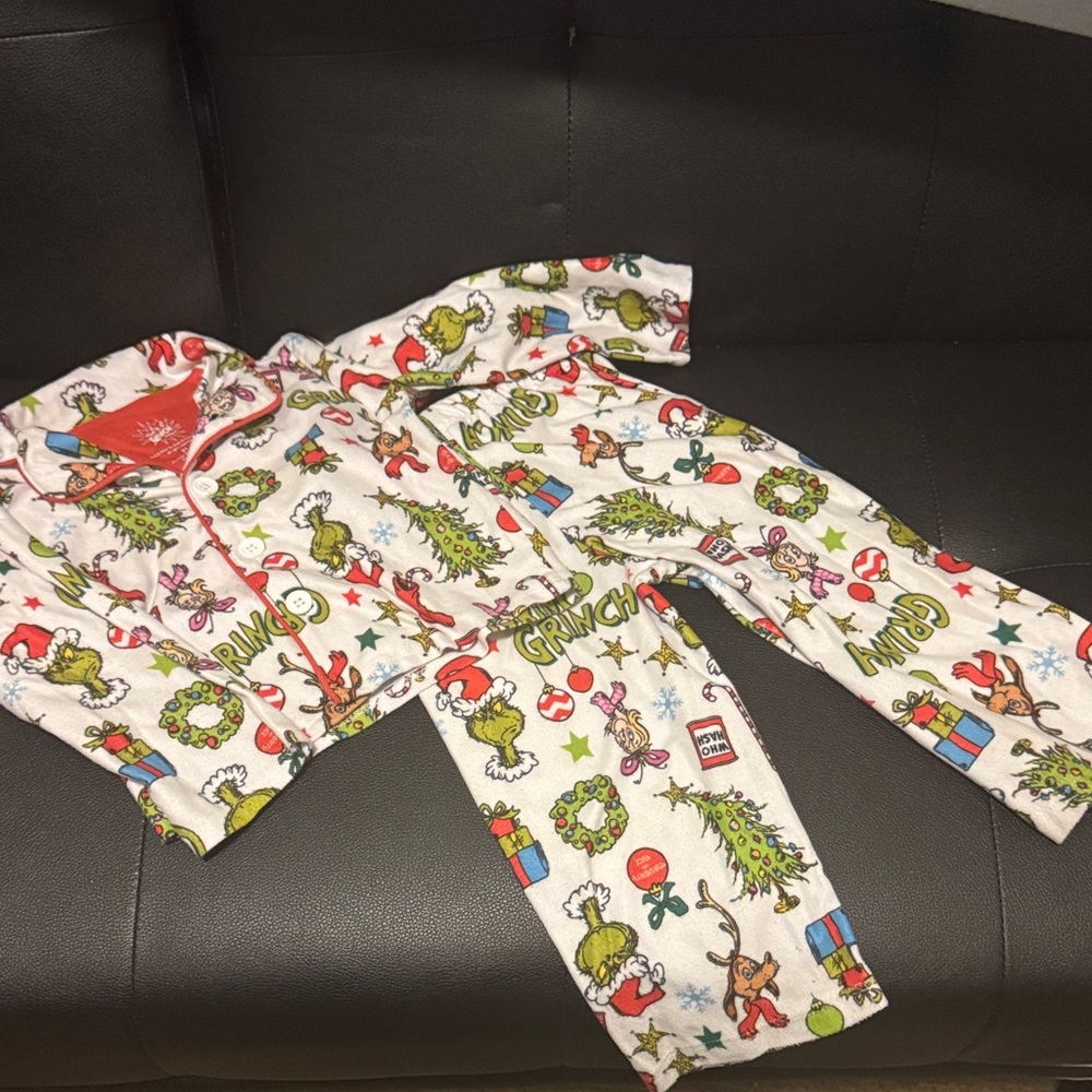 Kids Grinch Pajama Set - Festive White and Green